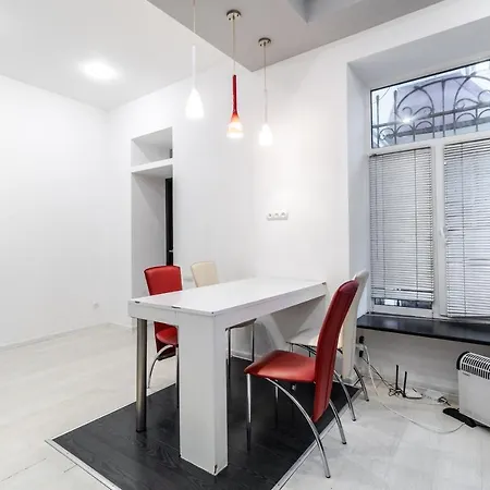 Black And Red Squares Apartment *