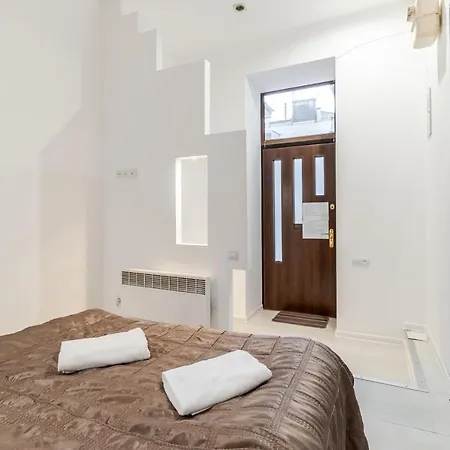 Black And Red Squares Apartment