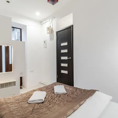 Lägenhet Black And Red Squares Lviv