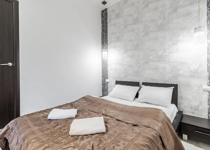 Black And Red Squares Apartament Lwów