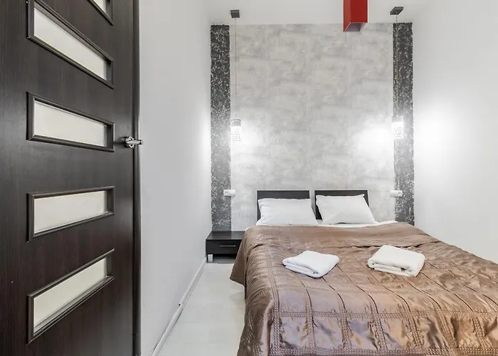 Apartment Black And Red Squares *