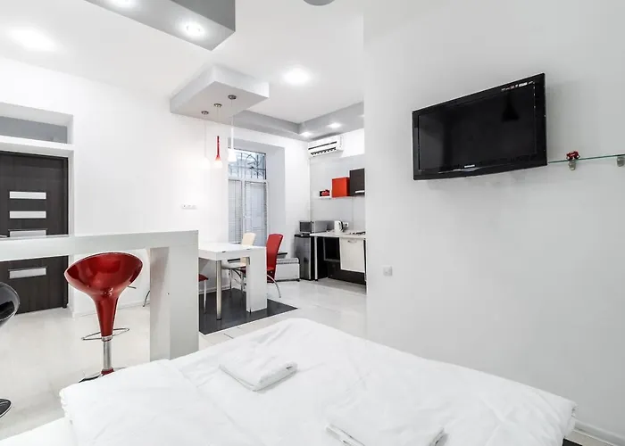 Apartment Black And Red Squares Lviv